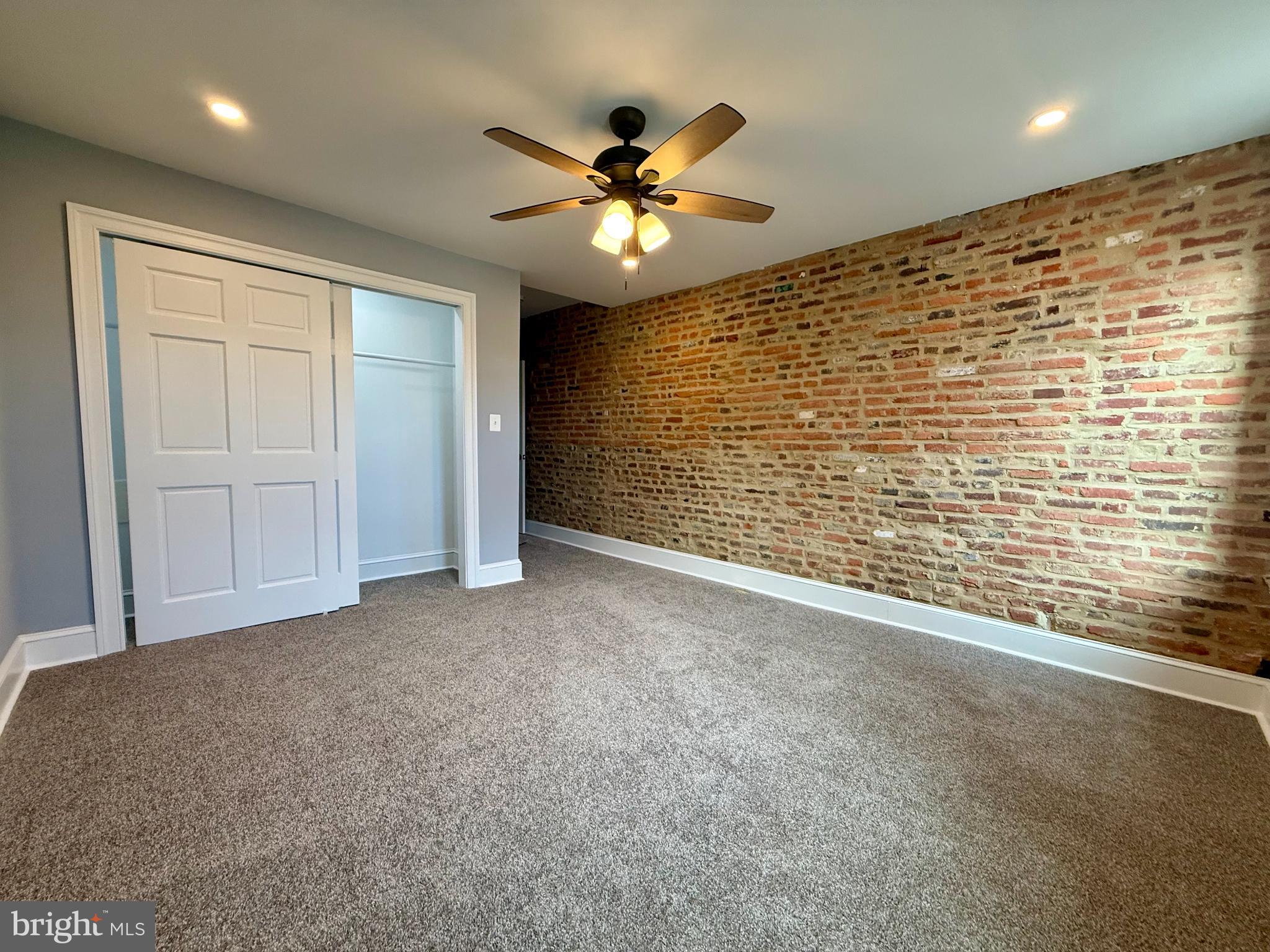 WASHINGTON VILLAGE - Residential