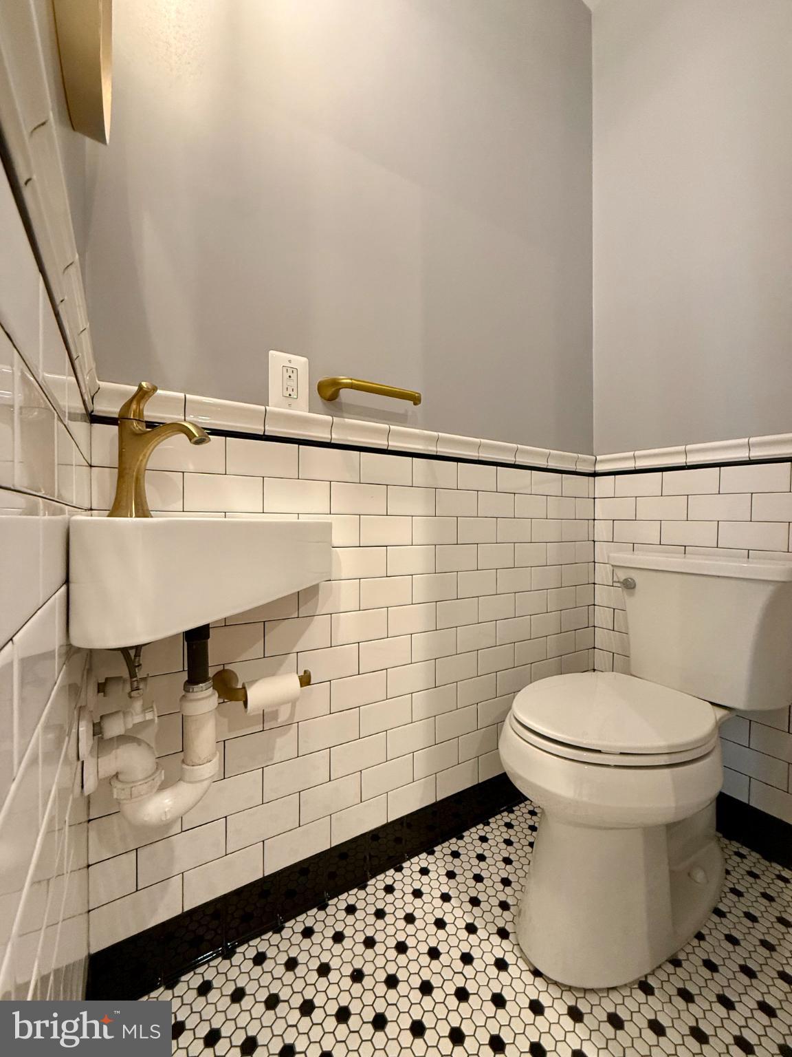 WASHINGTON VILLAGE - Residential