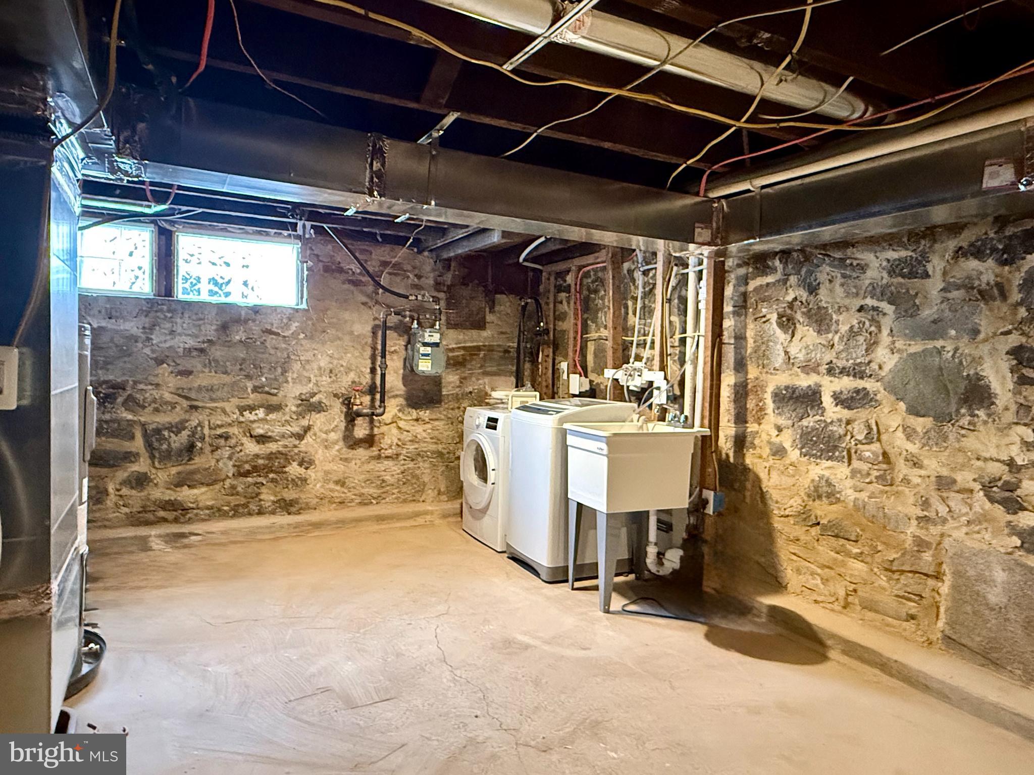 WASHINGTON VILLAGE - Residential