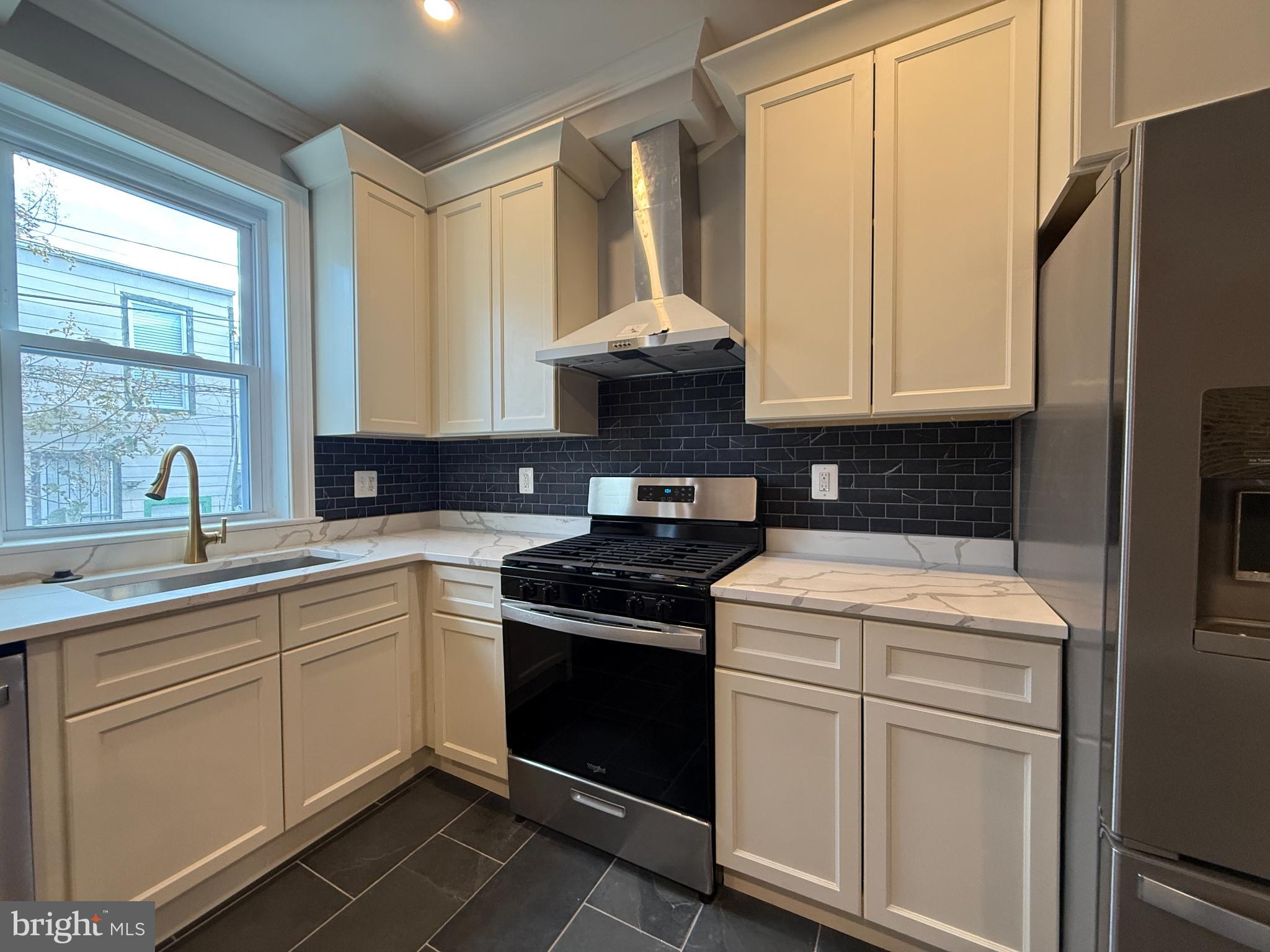 WASHINGTON VILLAGE - Residential