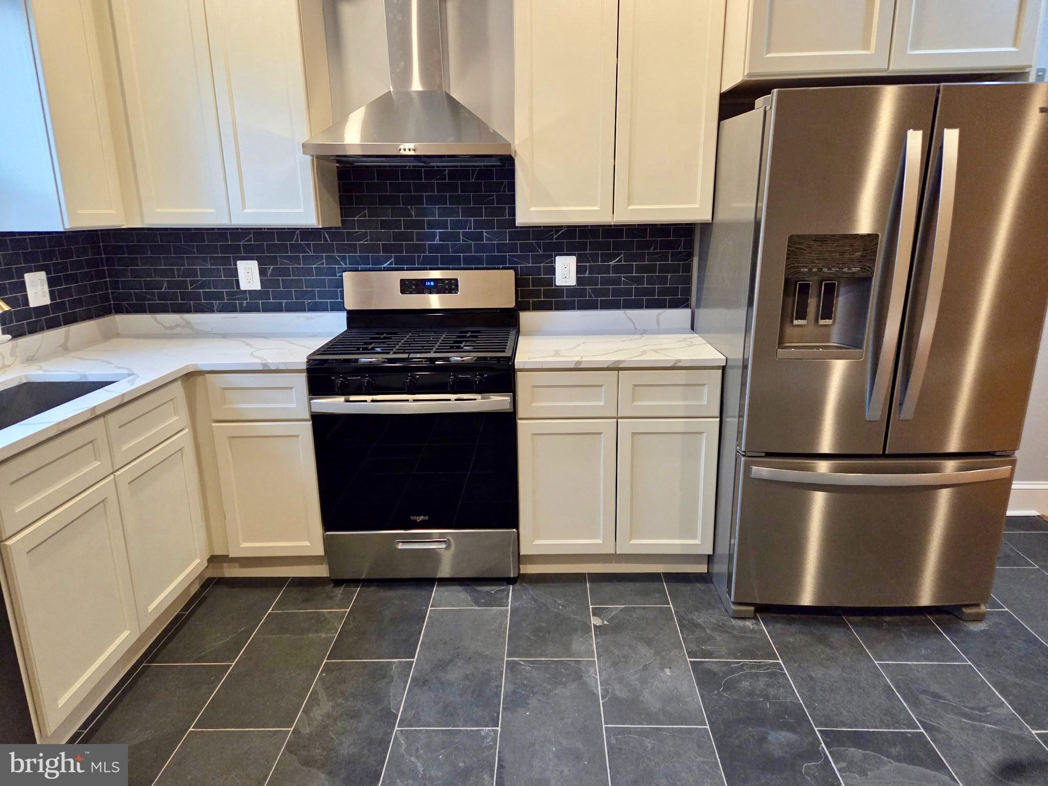 WASHINGTON VILLAGE - Residential