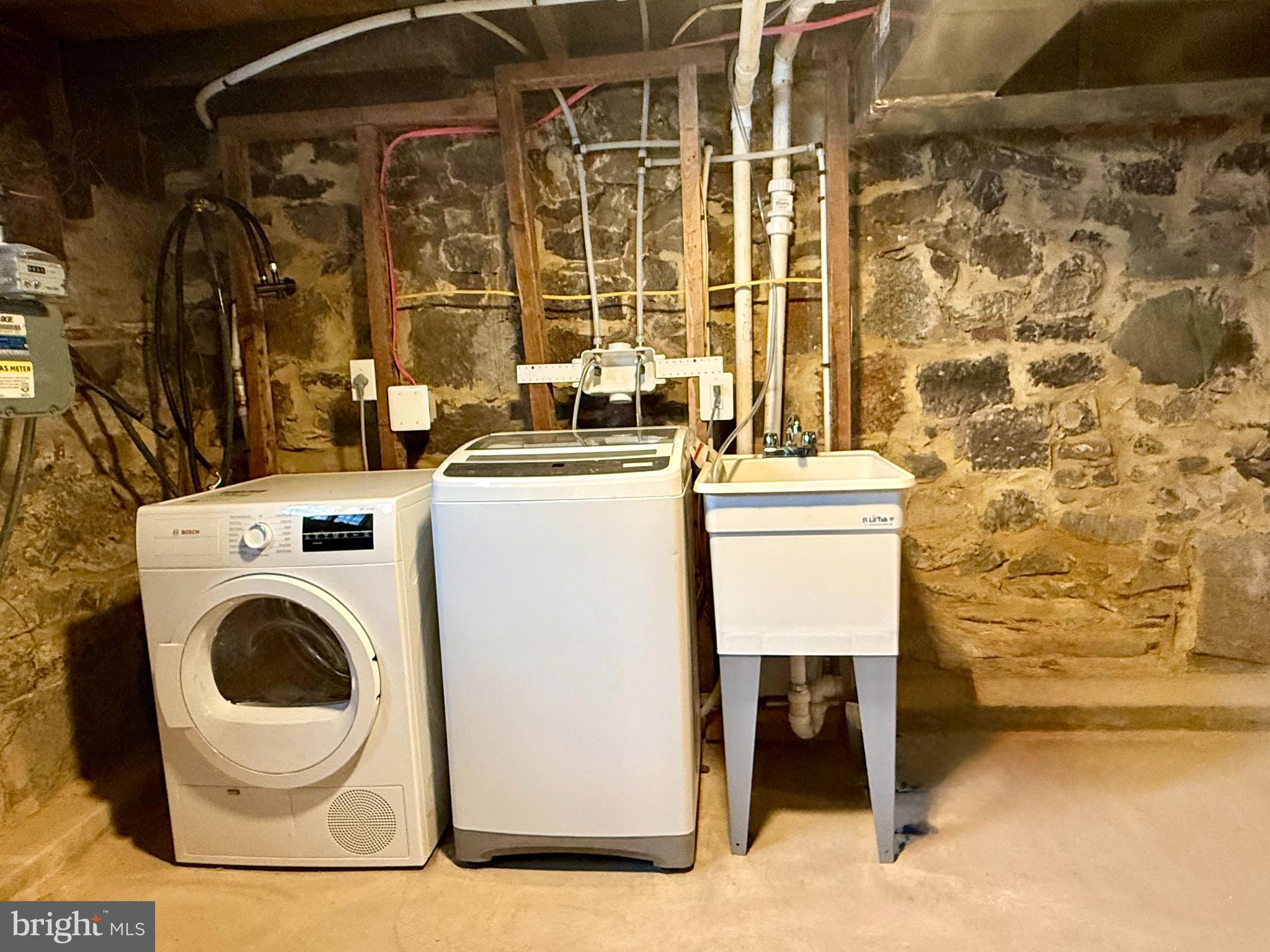 WASHINGTON VILLAGE - Residential