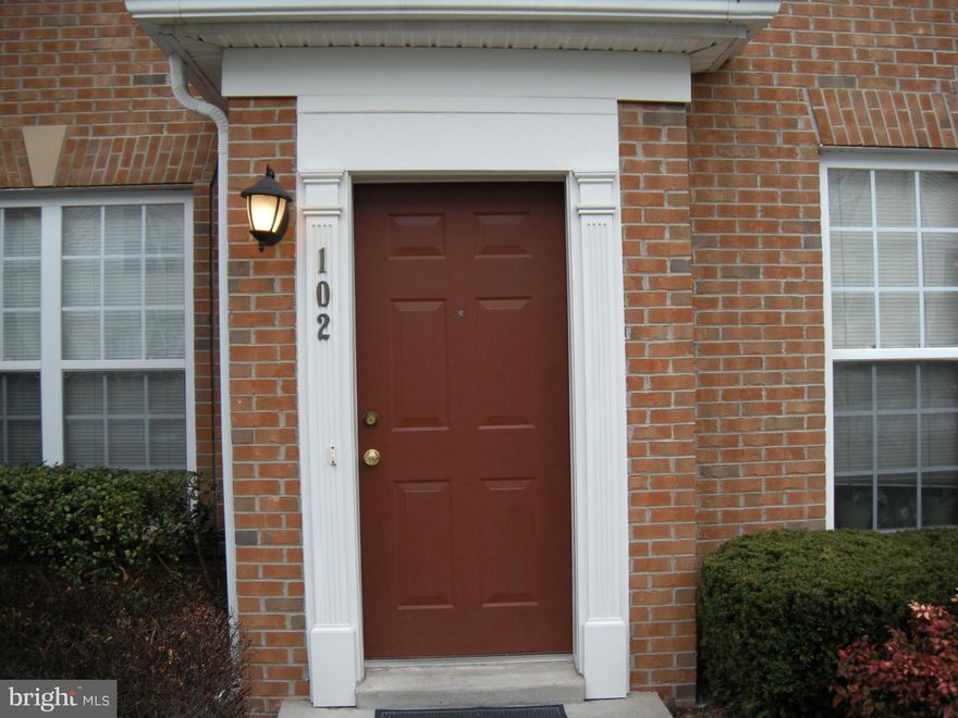 Perfect 2 bedroom master suites with out closets and full baths and laundry room on second level. first level has dining room, living room, den with gas fireplace and kitchen and 1/2 half bath. close to metro and walk to shopping center.