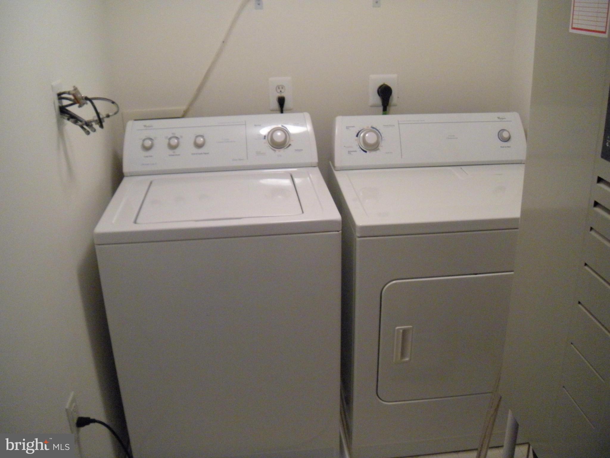 MANORS AT MCNAIR FARMS - Residential Lease