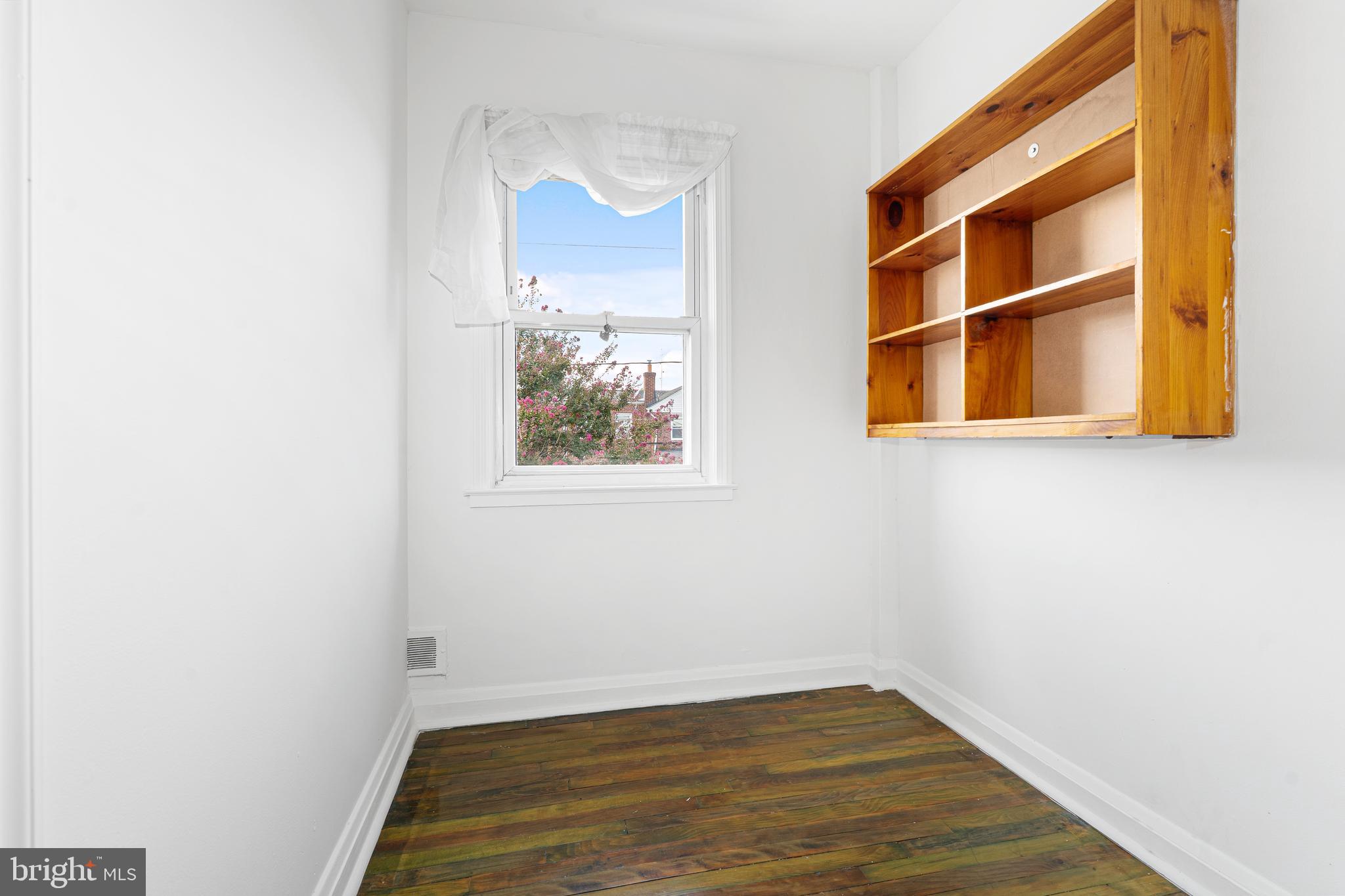 DUNDALK VILLAGE - Residential