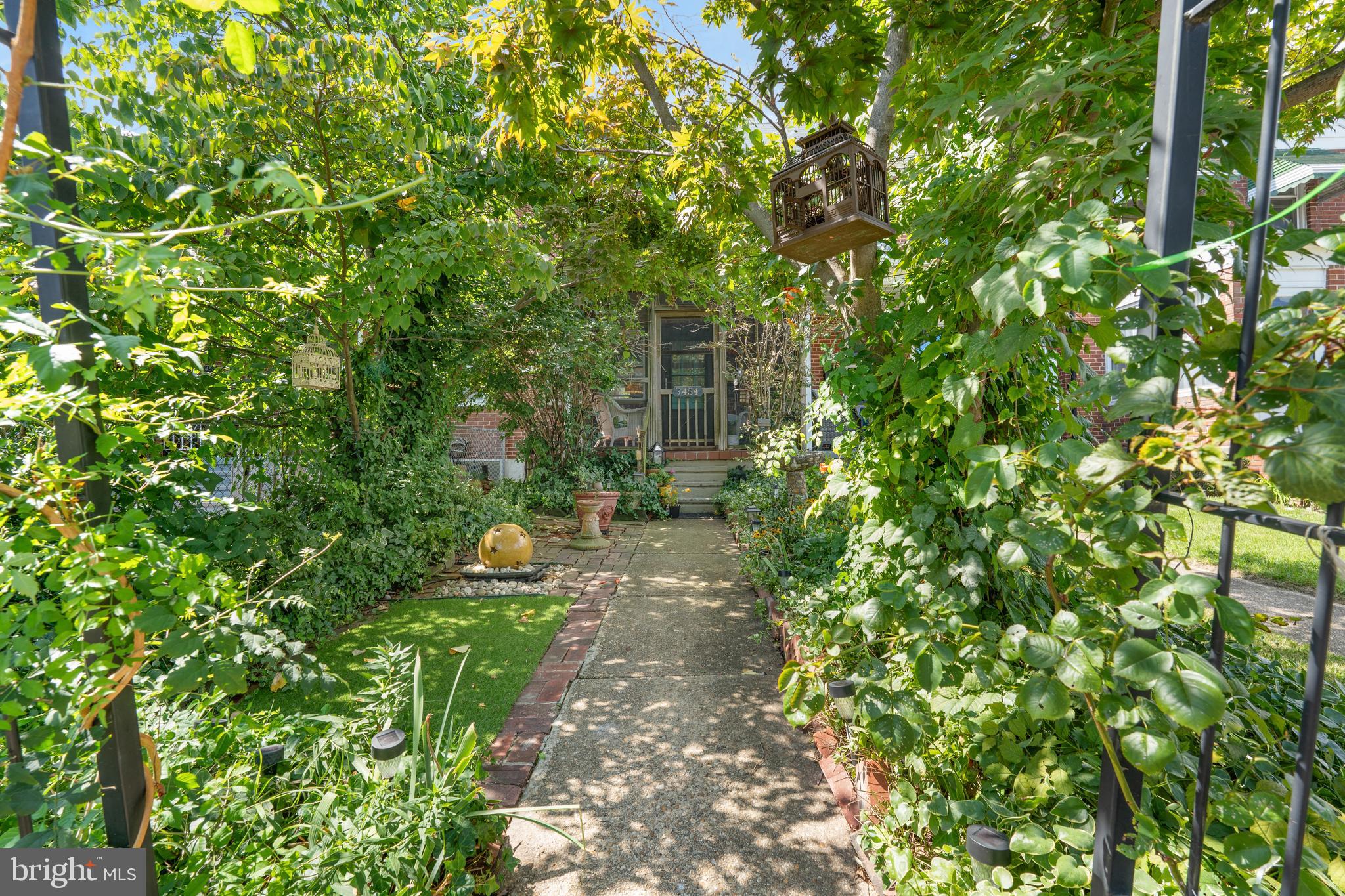 DUNDALK VILLAGE - Residential