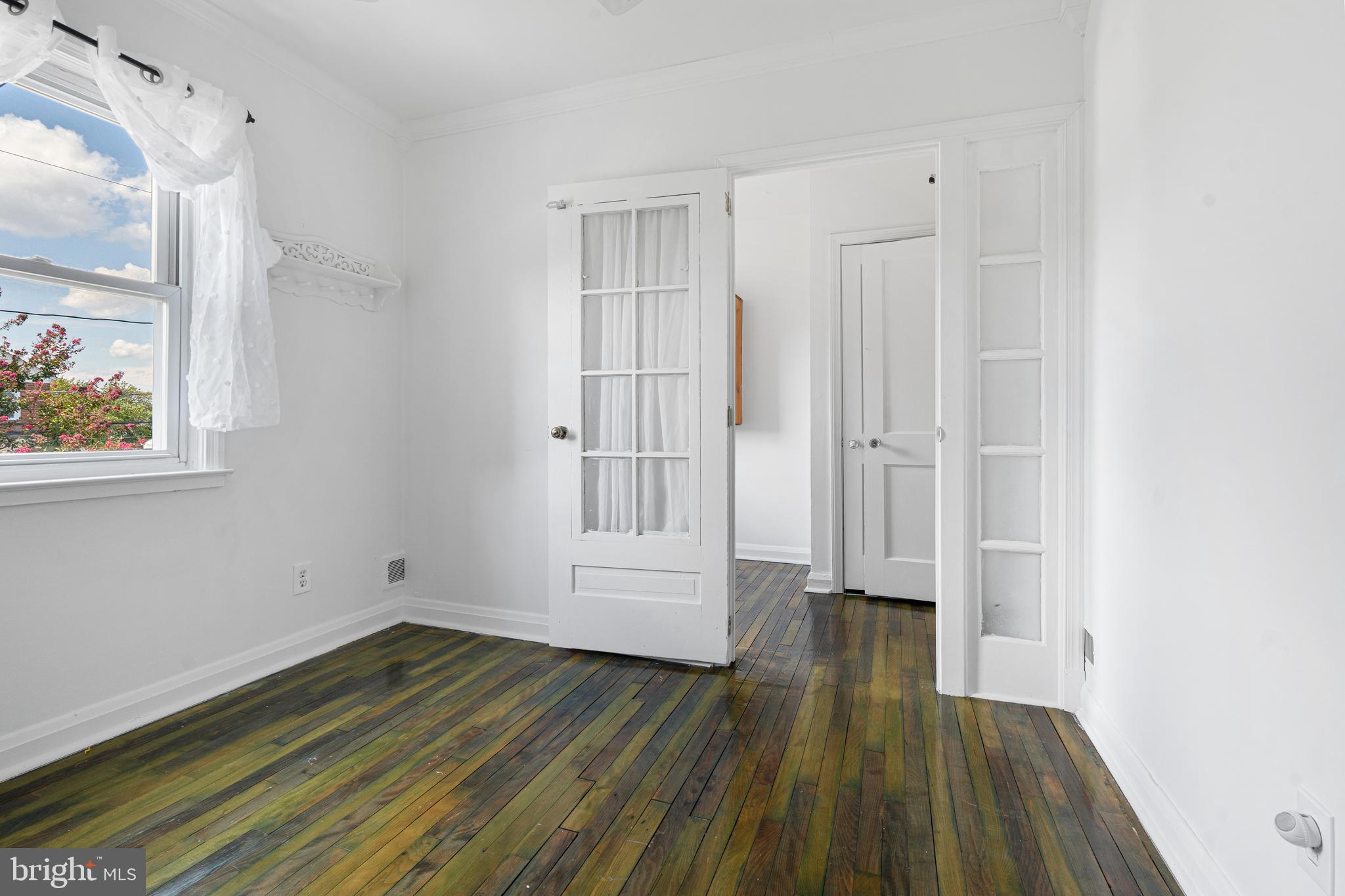 DUNDALK VILLAGE - Residential