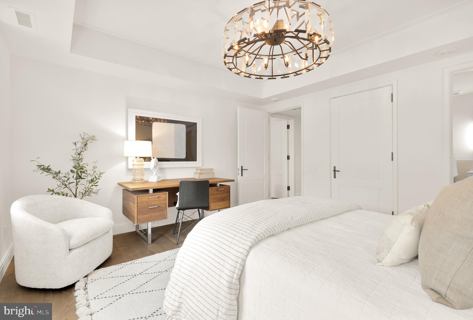 WOODLEY PARK - Residential