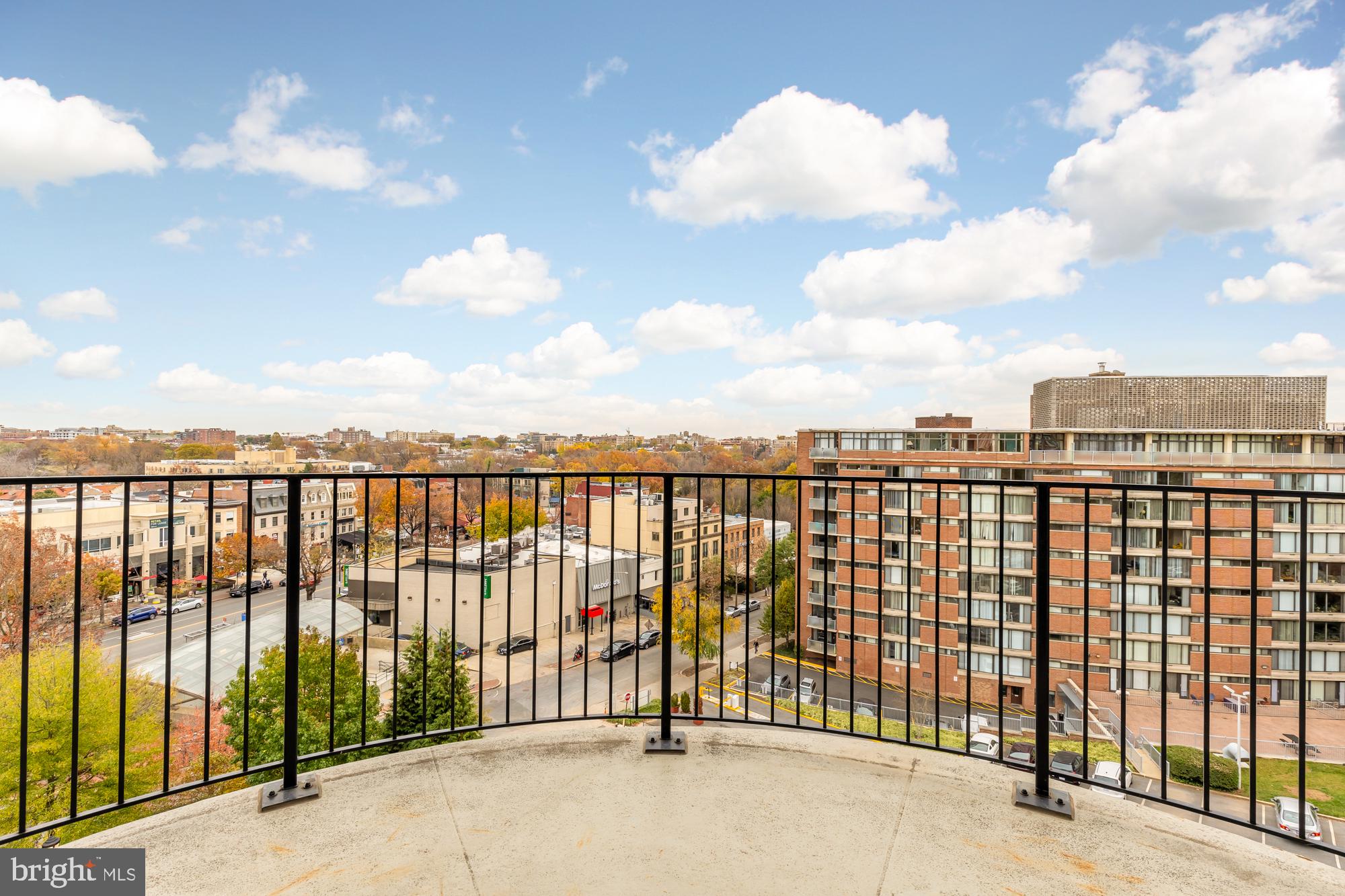 WOODLEY PARK - Residential