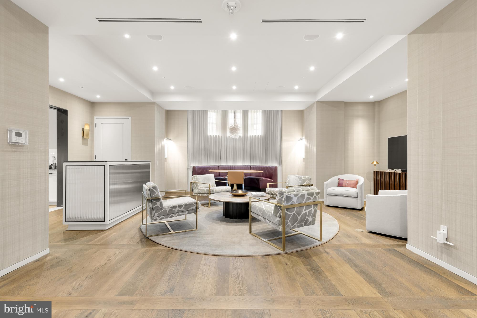 WOODLEY PARK - Residential