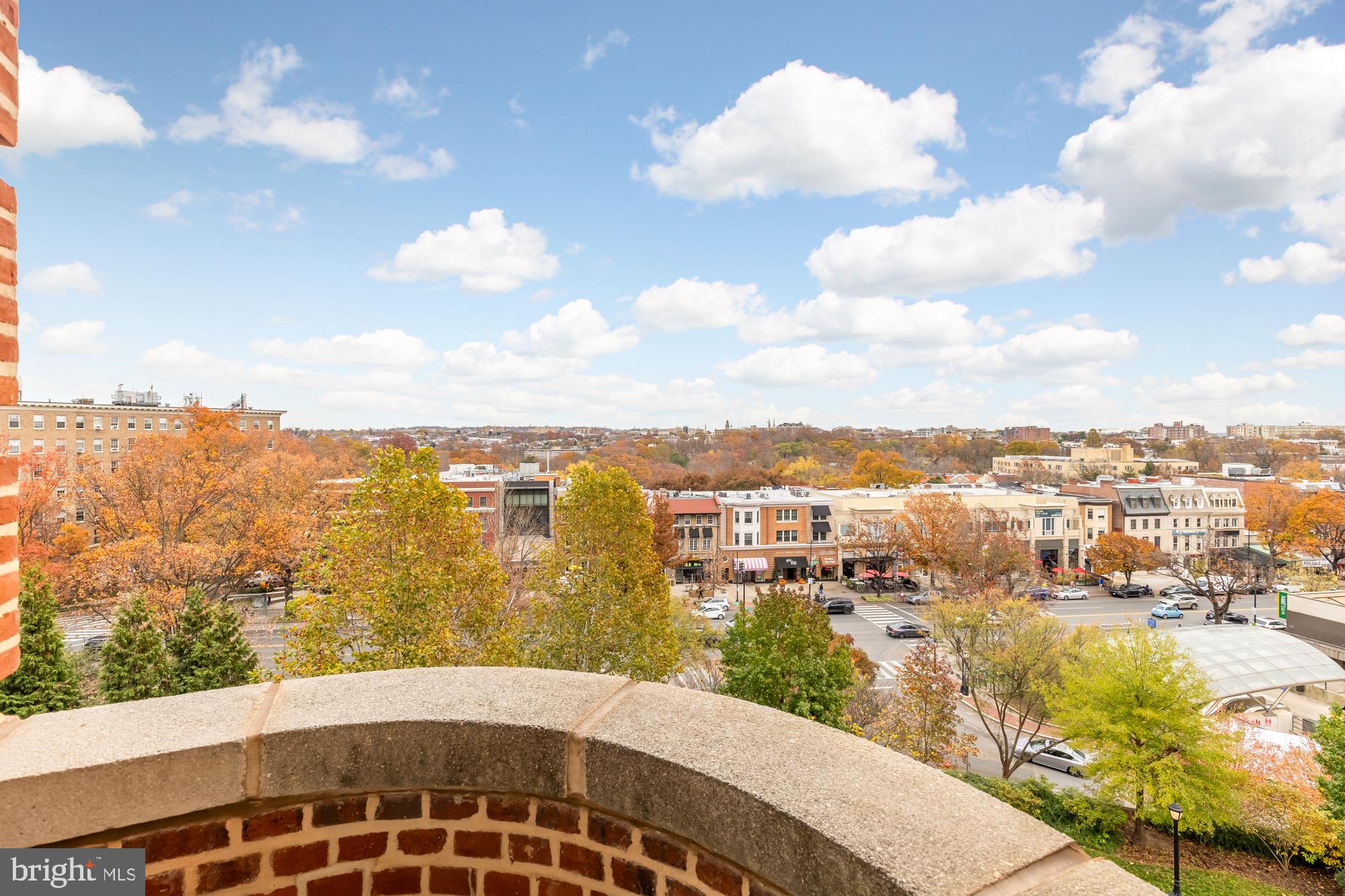 WOODLEY PARK - Residential