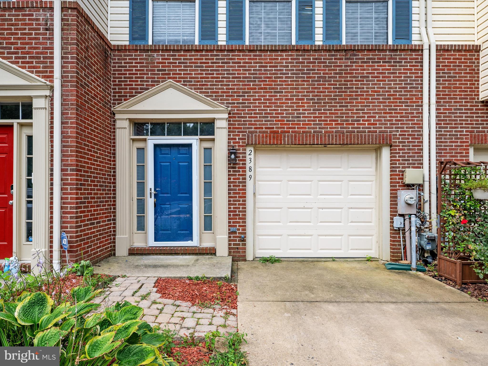 2389 SANDY WALK WAY