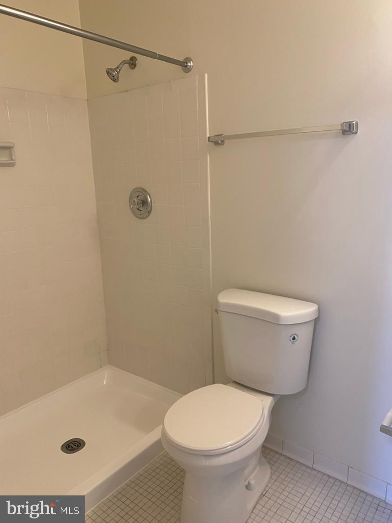 SARATOGA TOWNHOUSES - Residential Lease