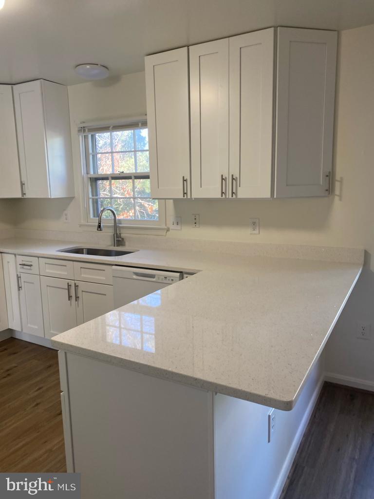 SARATOGA TOWNHOUSES - Residential Lease