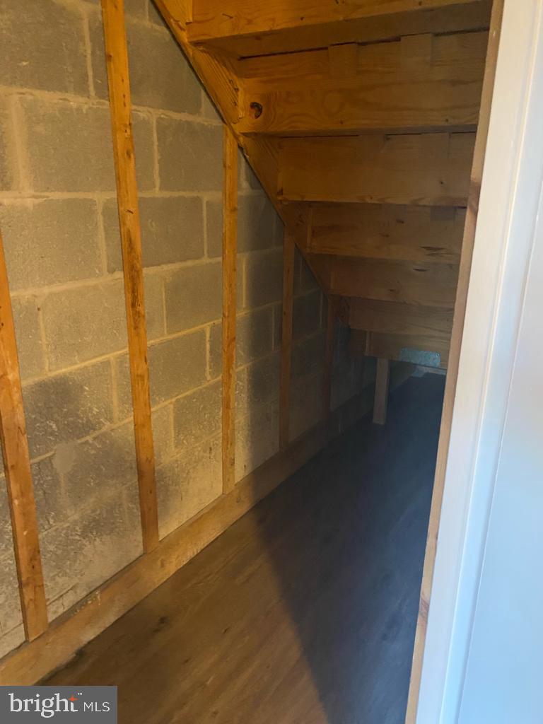 SARATOGA TOWNHOUSES - Residential Lease