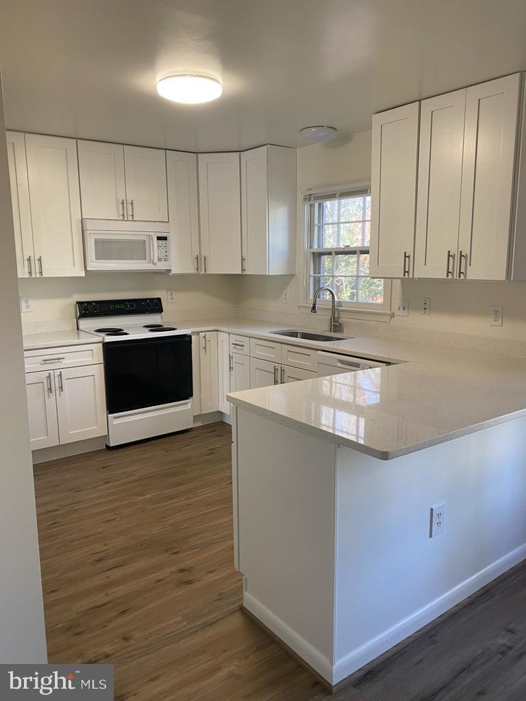 SARATOGA TOWNHOUSES - Residential Lease