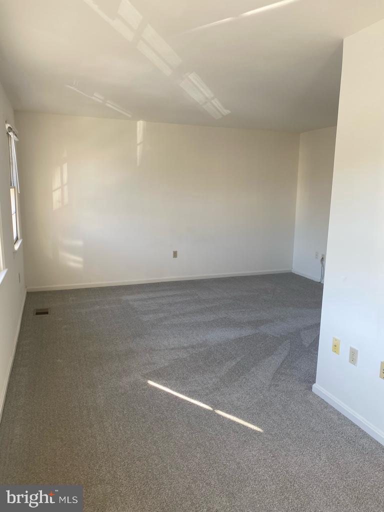 SARATOGA TOWNHOUSES - Residential Lease