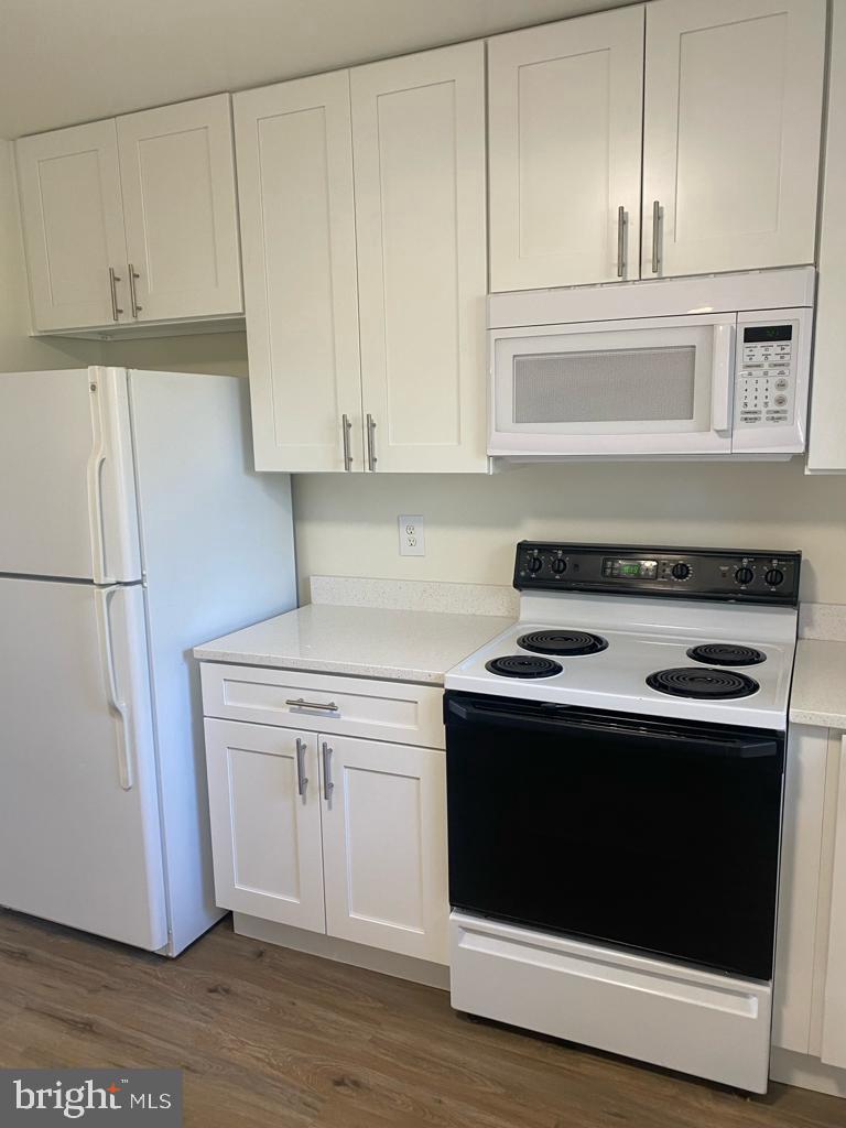 SARATOGA TOWNHOUSES - Residential Lease