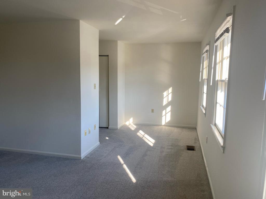 SARATOGA TOWNHOUSES - Residential Lease