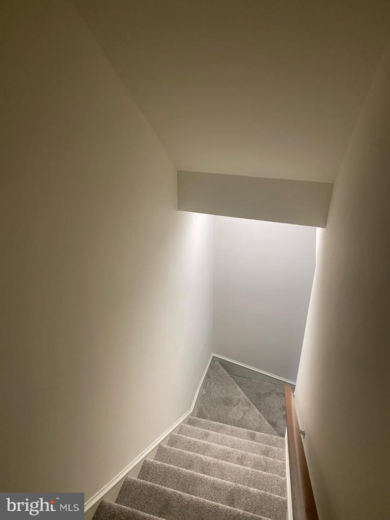 SARATOGA TOWNHOUSES - Residential Lease