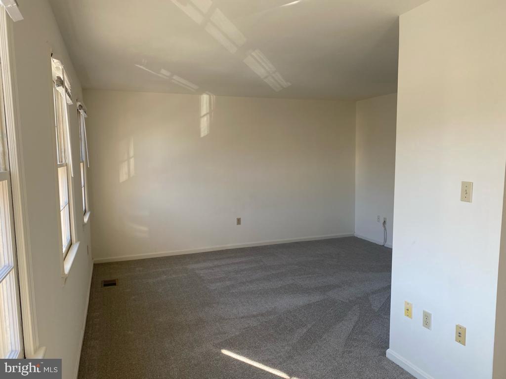 SARATOGA TOWNHOUSES - Residential Lease