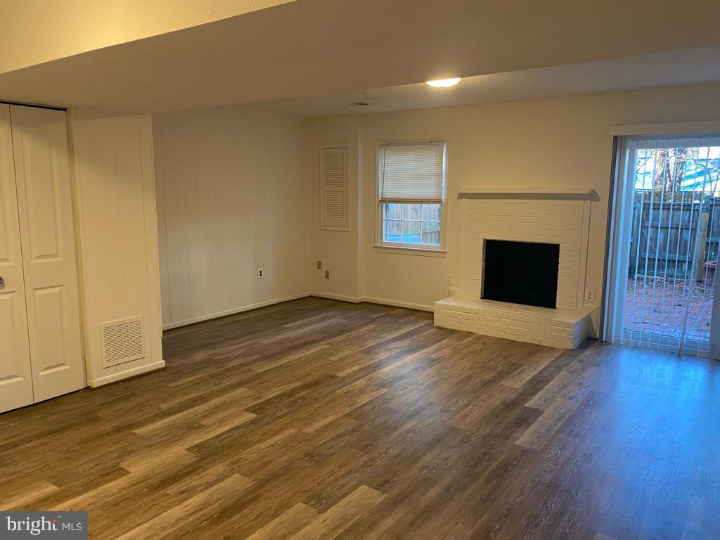 SARATOGA TOWNHOUSES - Residential Lease