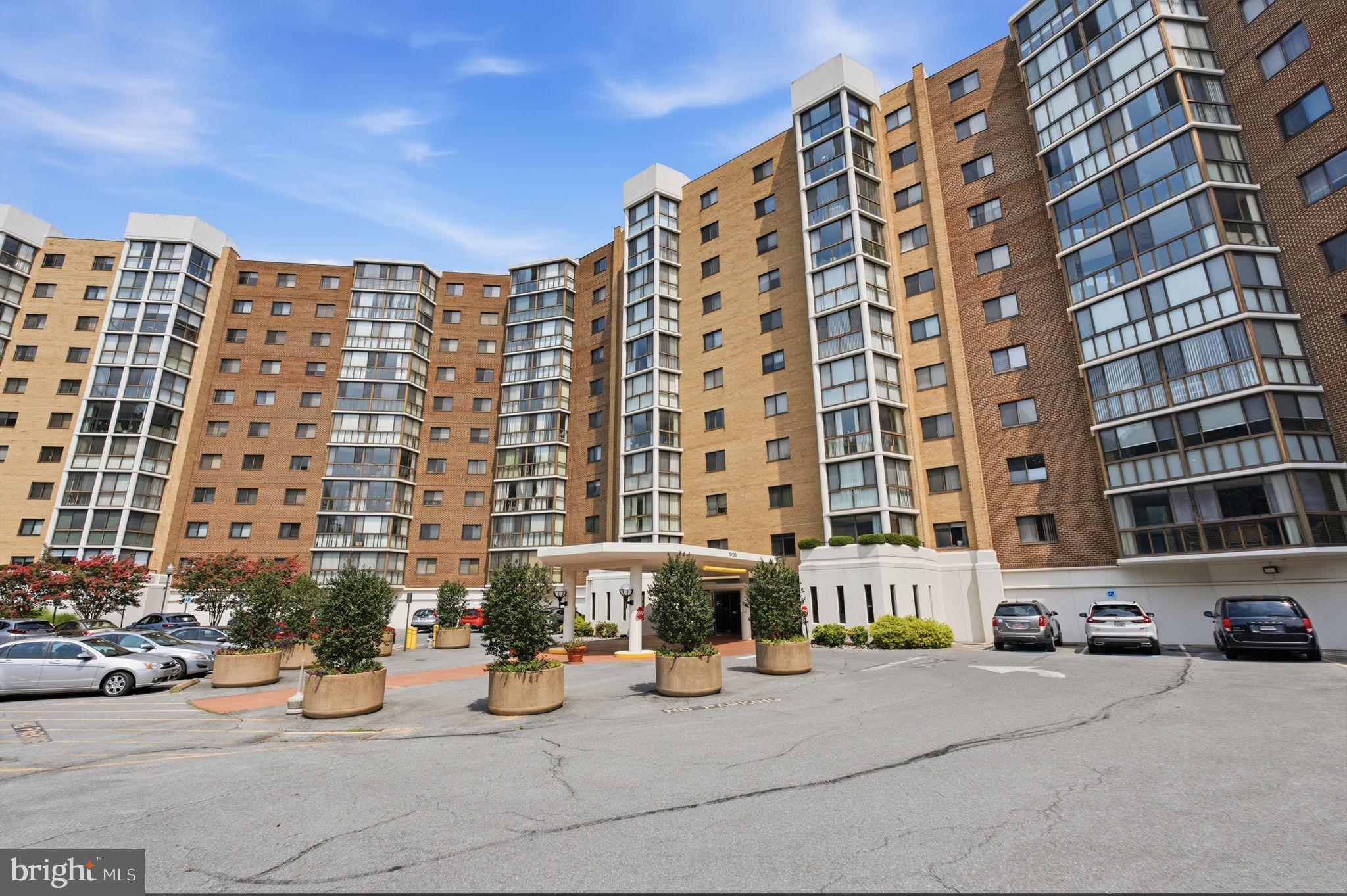 15100 INTERLACHEN DRIVE 4-822