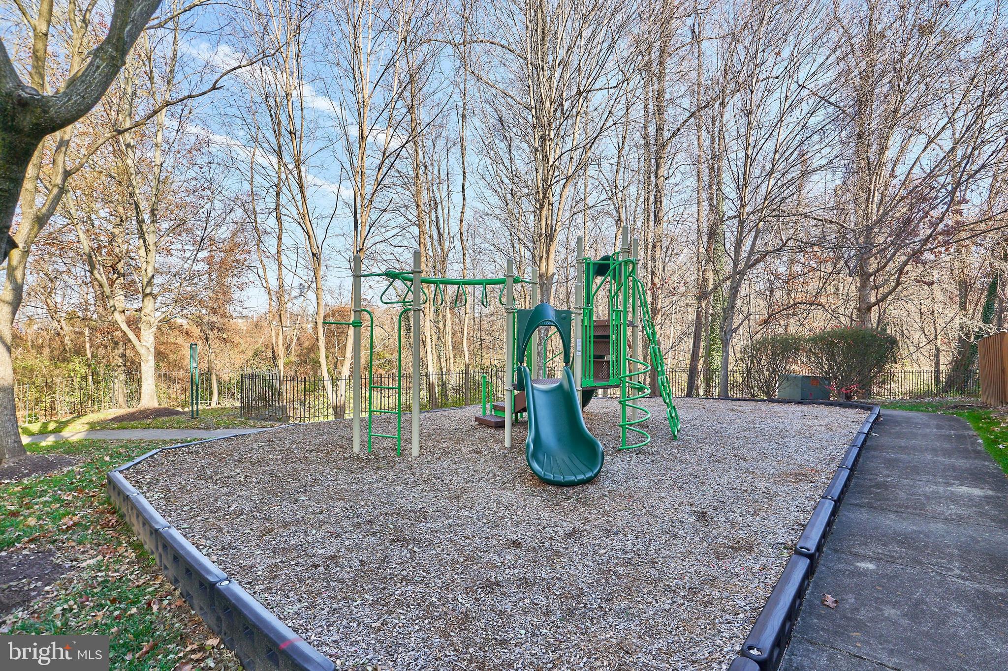 HUNTERS BRANCH - Residential