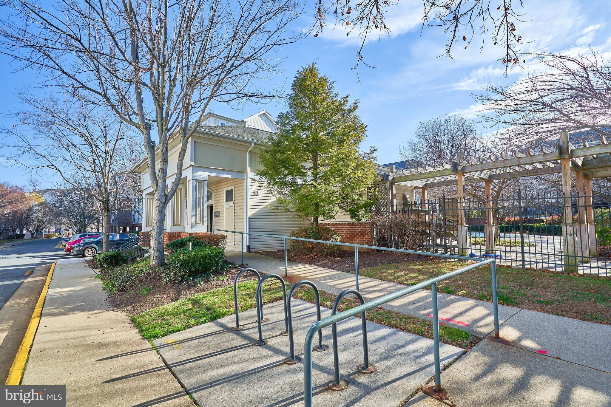 HUNTERS BRANCH - Residential