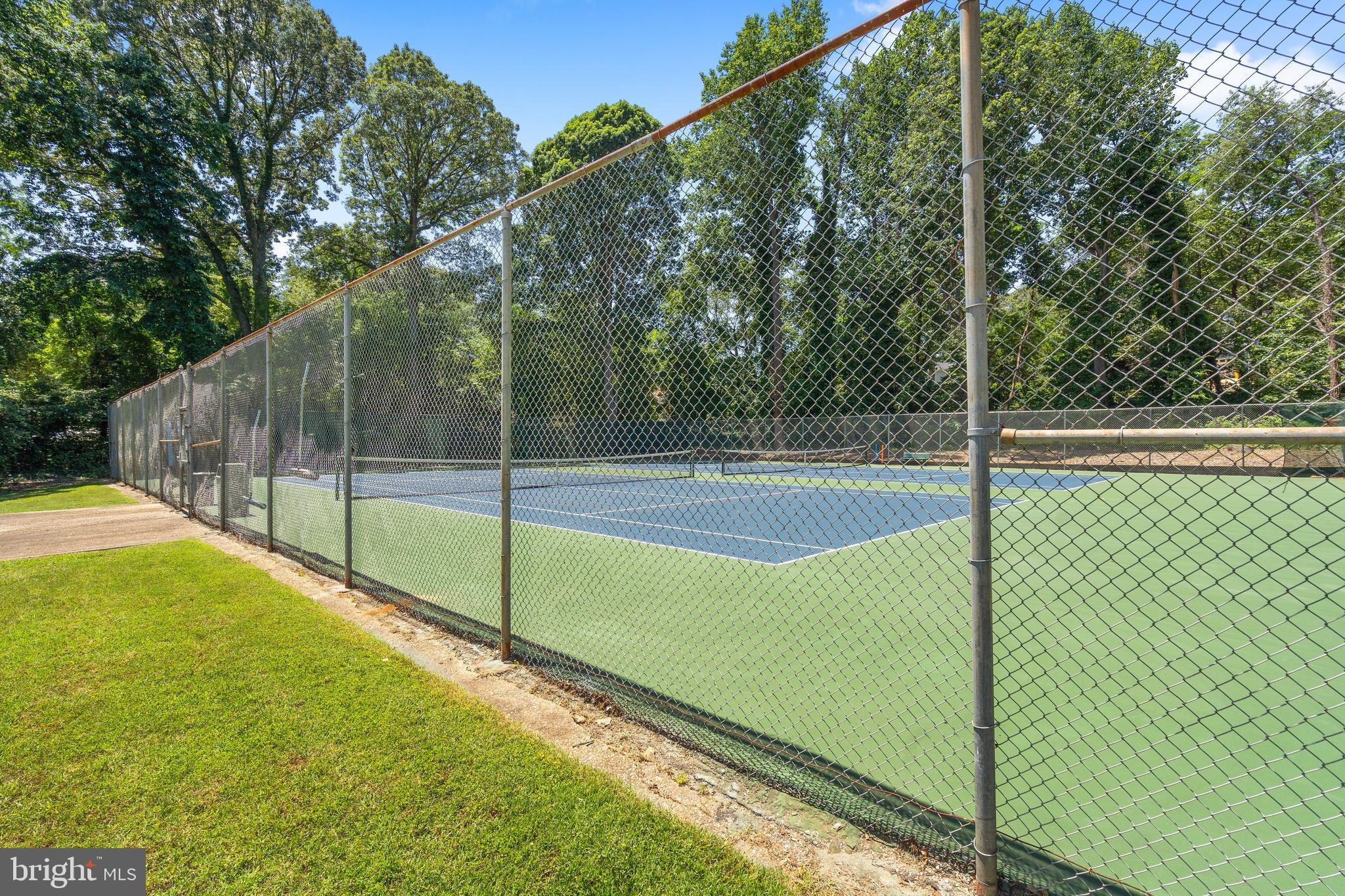 FAIRWAYS BAY HILLS CONDOMINIUMS - Residential