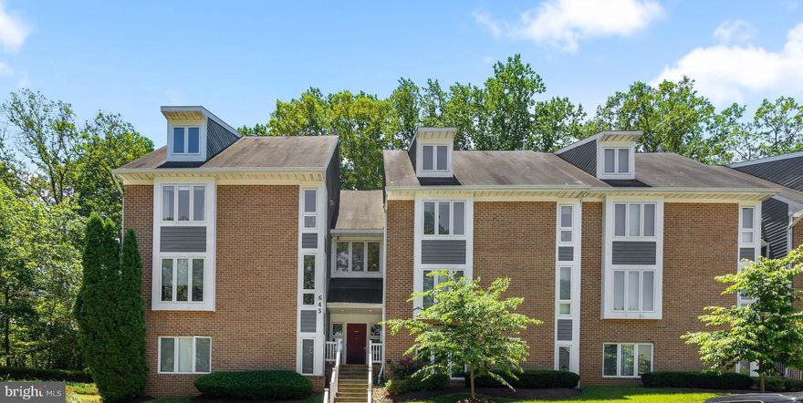 Move right in to this turnkey condo located in  Fairways at Bay Hills! This beautiful condo features 2 bed rooms and 2 bathrooms. The open airy floor plan is complimented by 9' ceilings and large windows.  Brand new designer inspired kitchen.  Terrace level backs to a wooded open space with views of Bay Hills Golf Course from your patio. A rear walkway allows for a no stairs option to enter the home. Additional storage is available in an outdoor shed. Don't miss your opportunity to schedule a private showing!