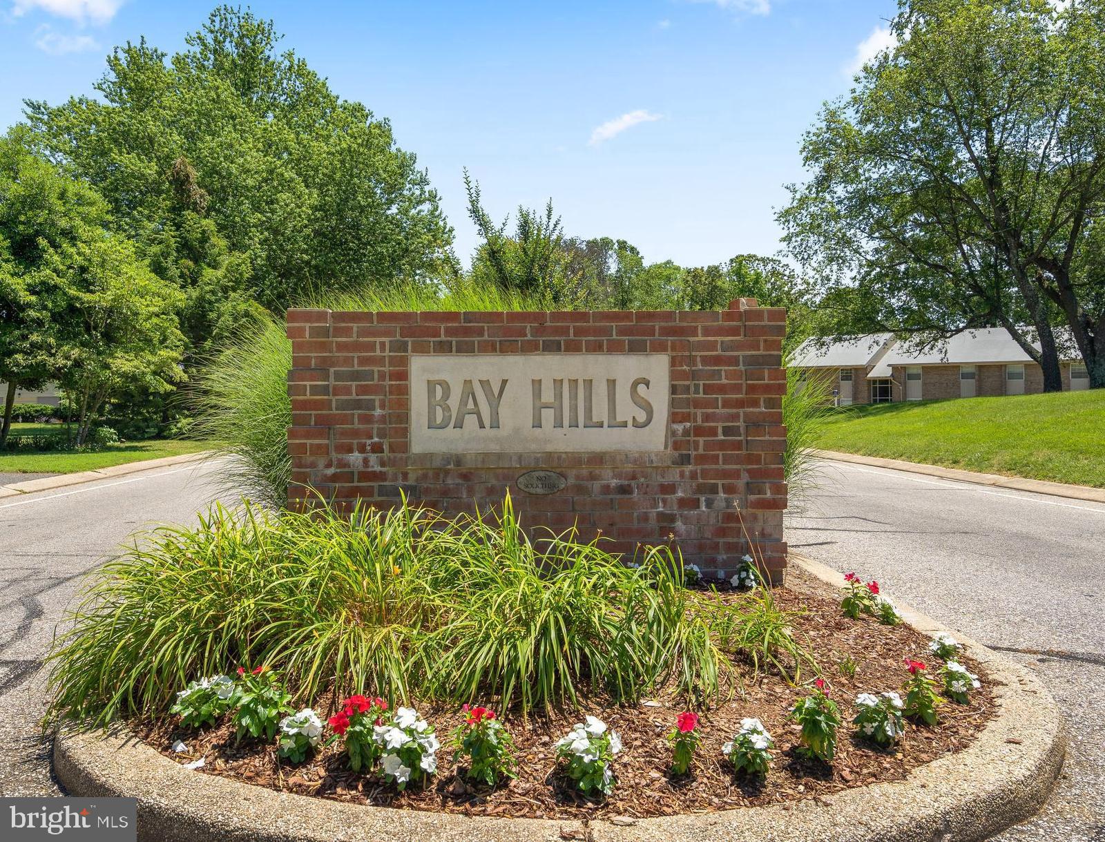 FAIRWAYS BAY HILLS CONDOMINIUMS - Residential