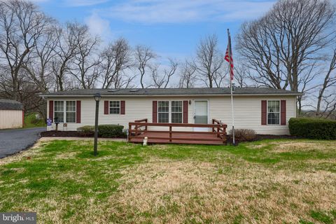 16 BRIAN COURT STEVENS PA 17578