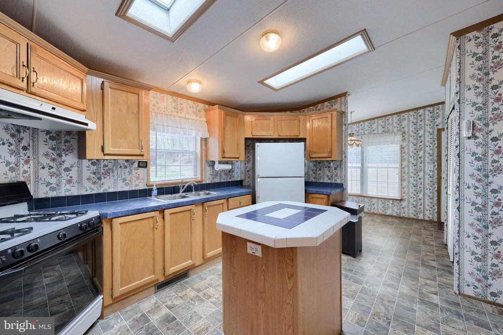 Photo of 16 Brian Court, STEVENS, PA 17578 (MLS # PALA2084388)