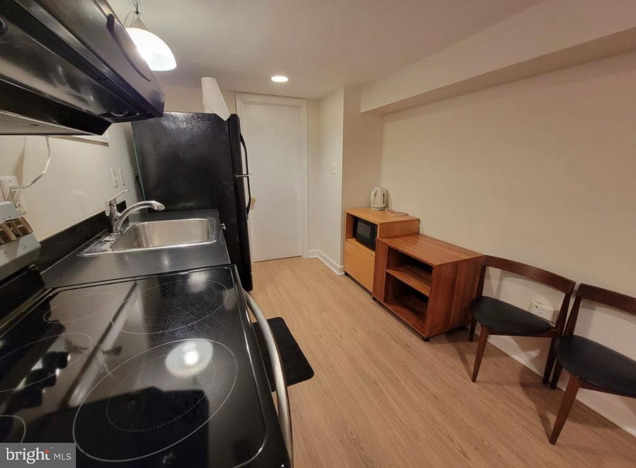 1418 44TH STREET NW B