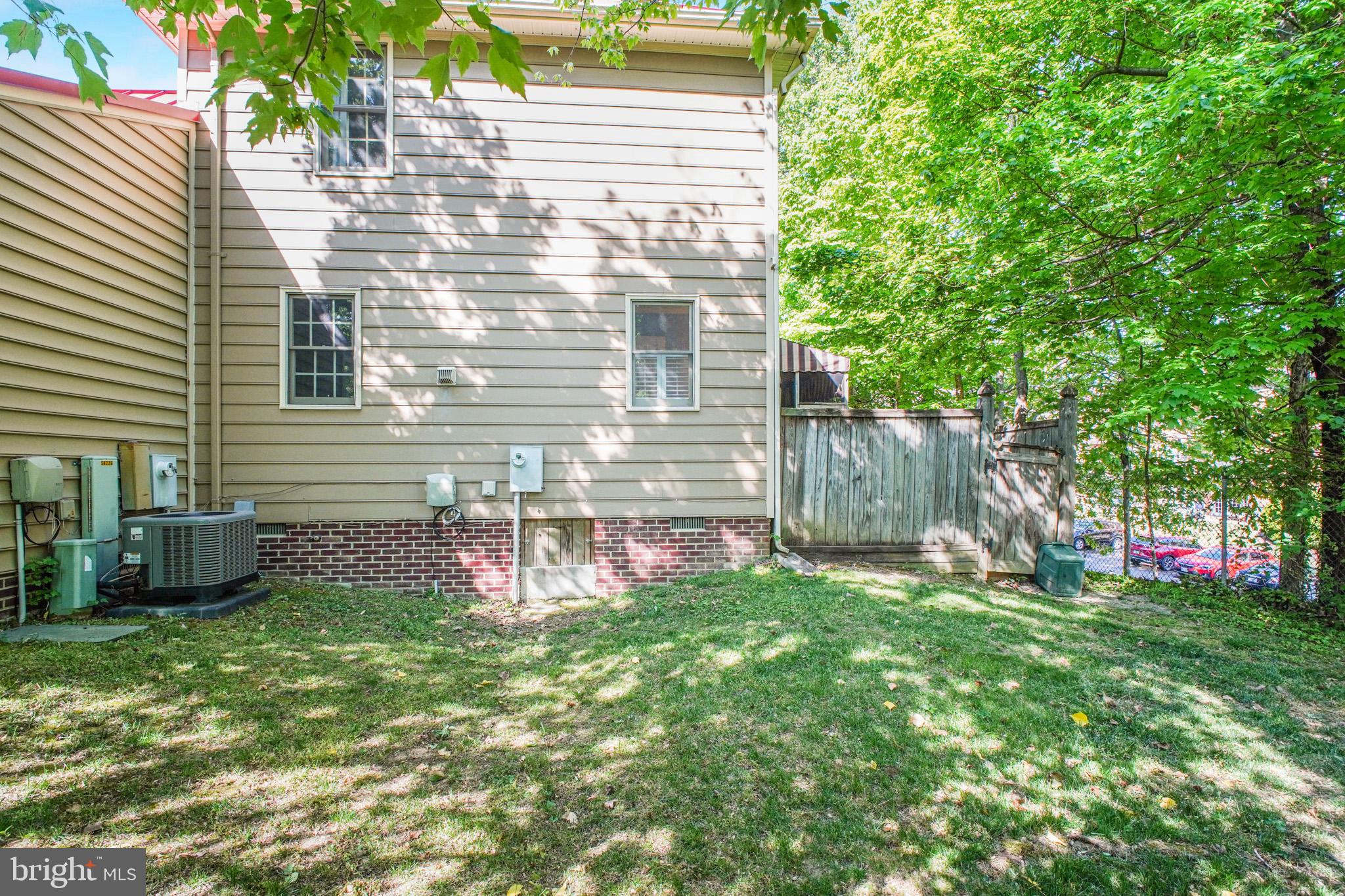 DOWNTOWN FREDERICKSBURG - Residential