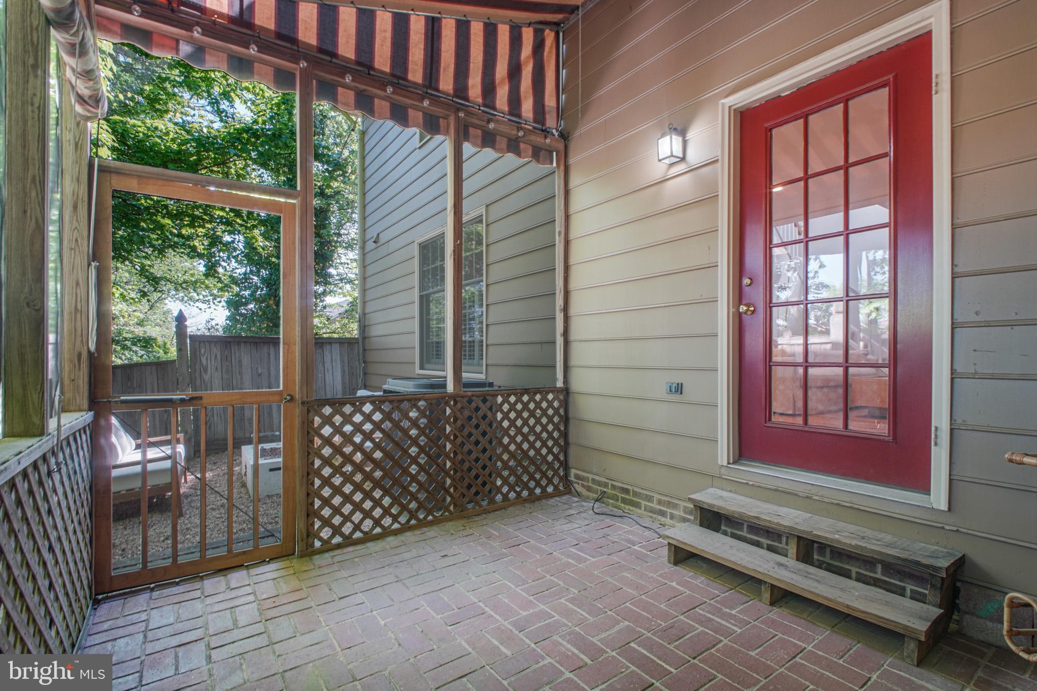 DOWNTOWN FREDERICKSBURG - Residential