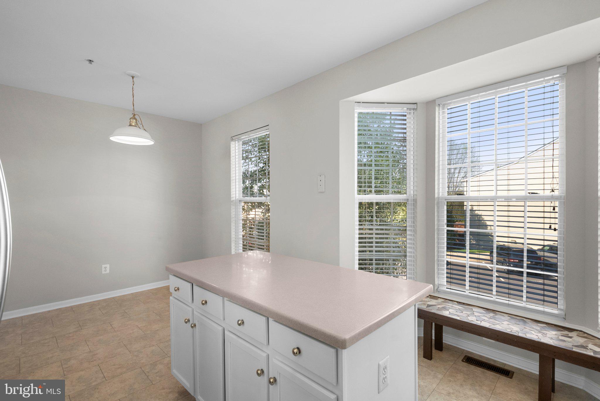 KINGSVIEW VILLAGE - Residential