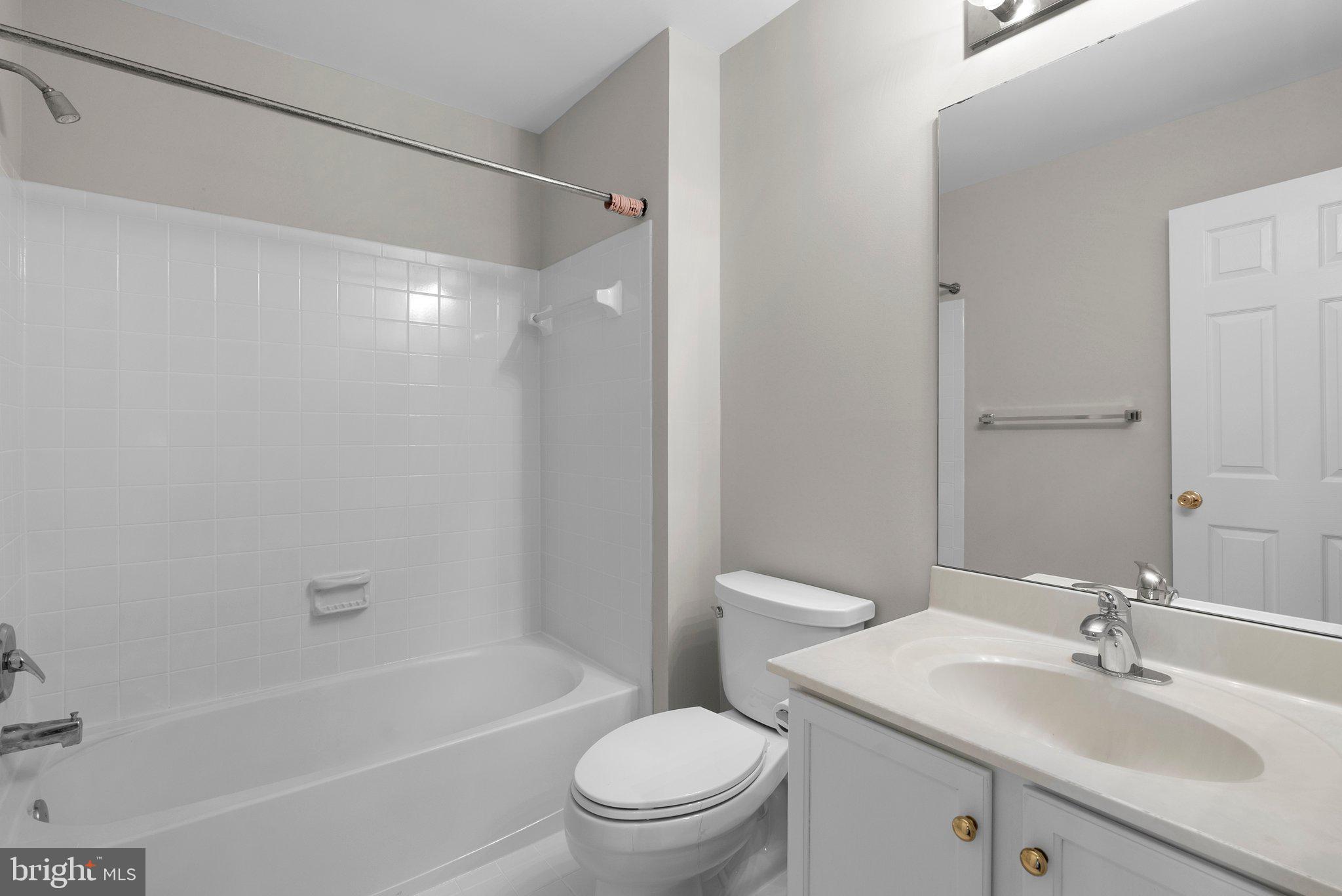 KINGSVIEW VILLAGE - Residential