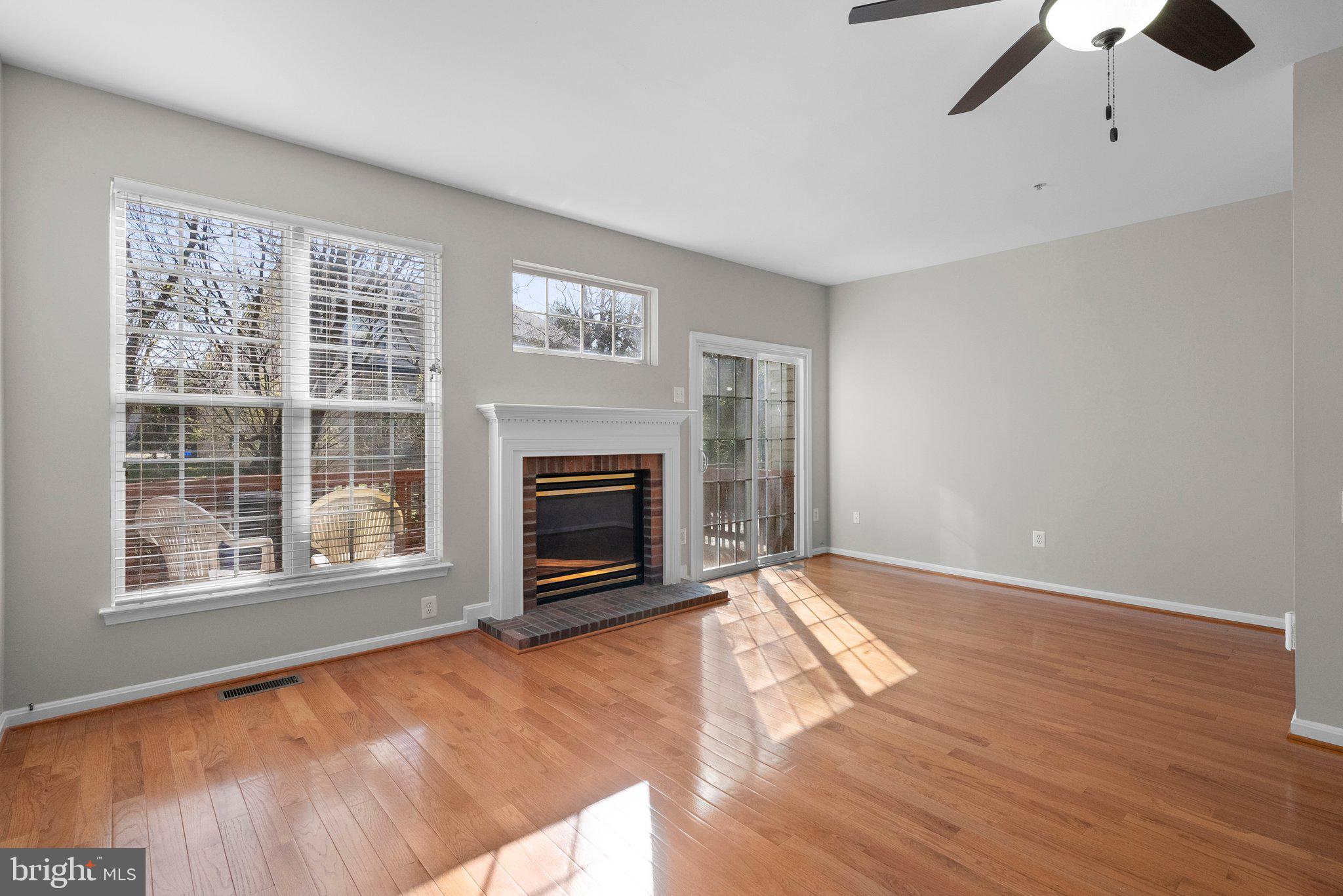 KINGSVIEW VILLAGE - Residential