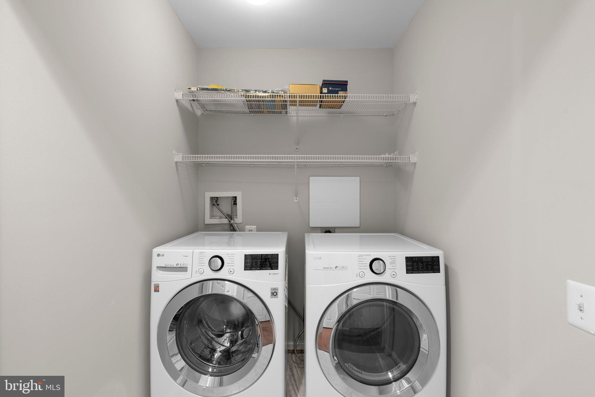 KINGSVIEW VILLAGE - Residential