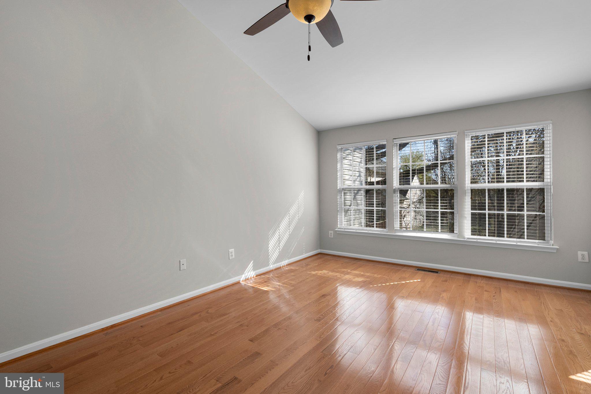 KINGSVIEW VILLAGE - Residential