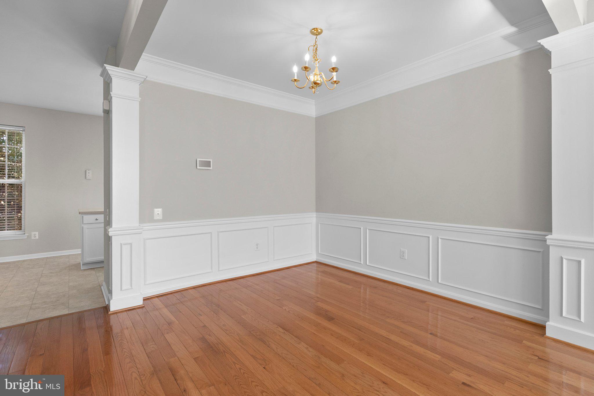 KINGSVIEW VILLAGE - Residential