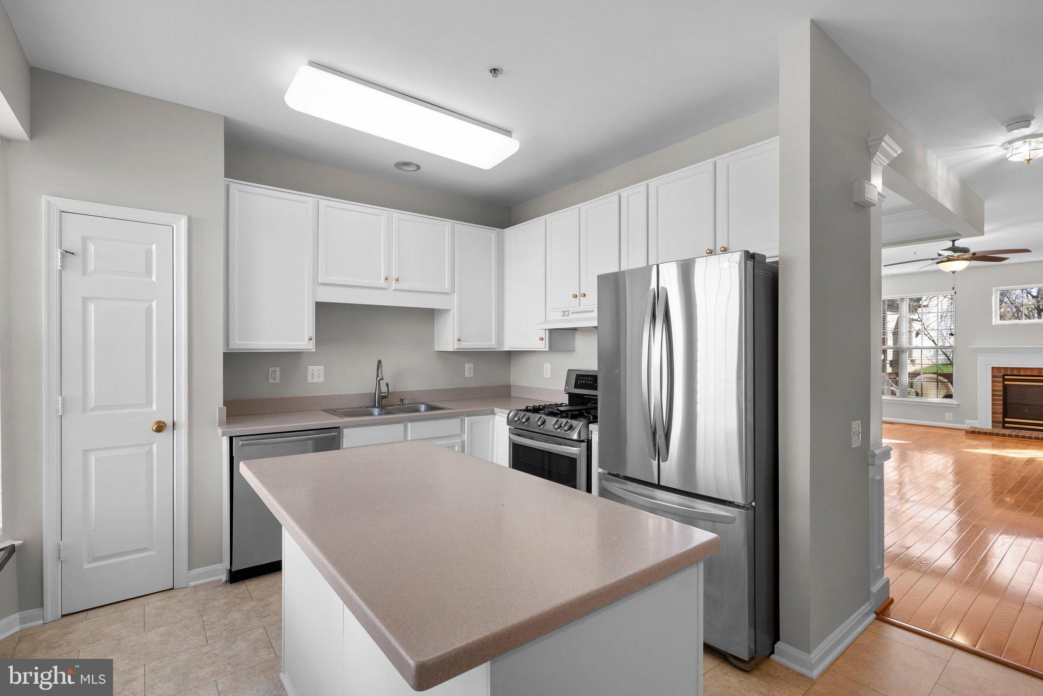 KINGSVIEW VILLAGE - Residential