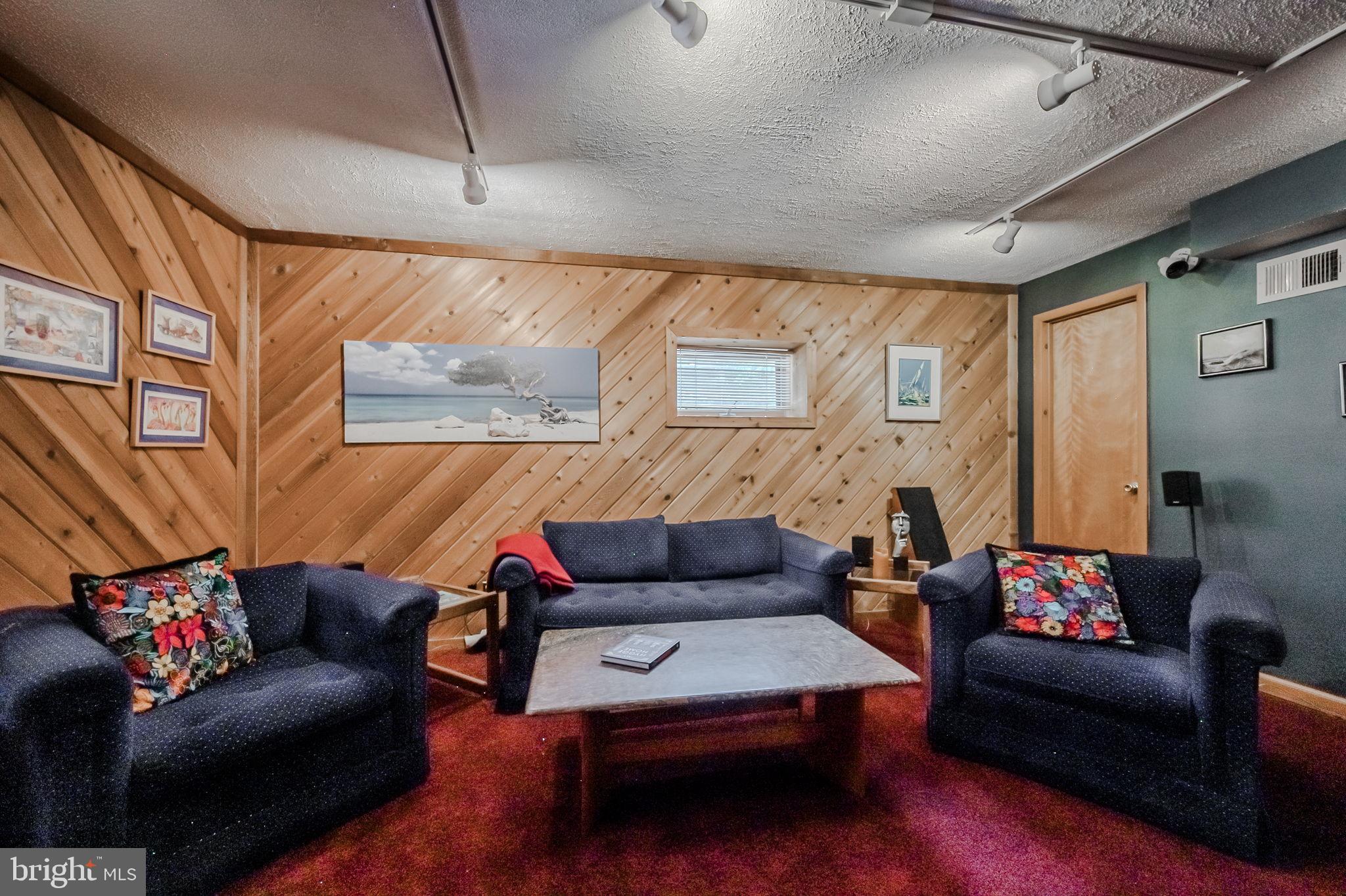 MORGAN HOLLOW - Residential