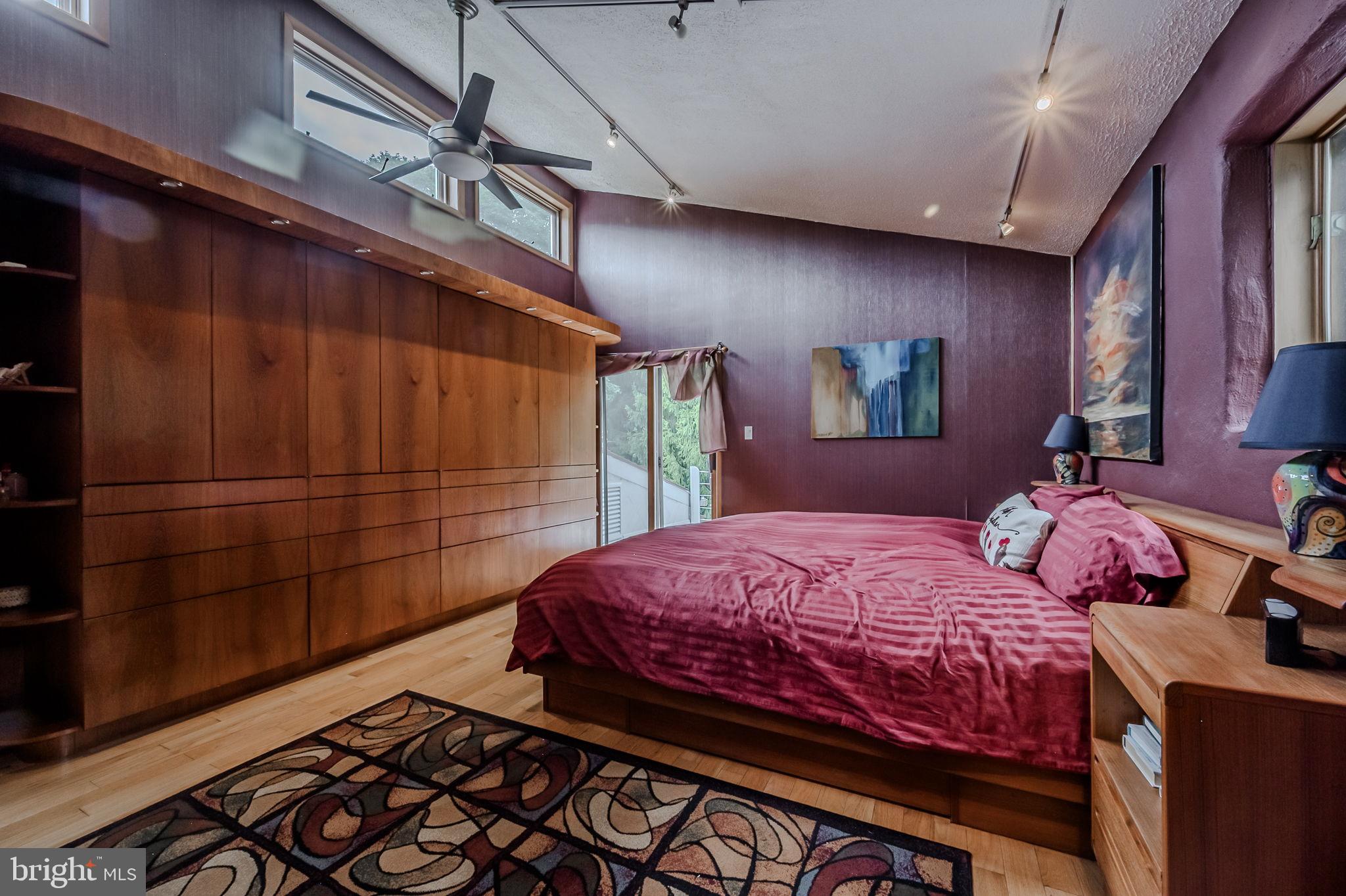 MORGAN HOLLOW - Residential