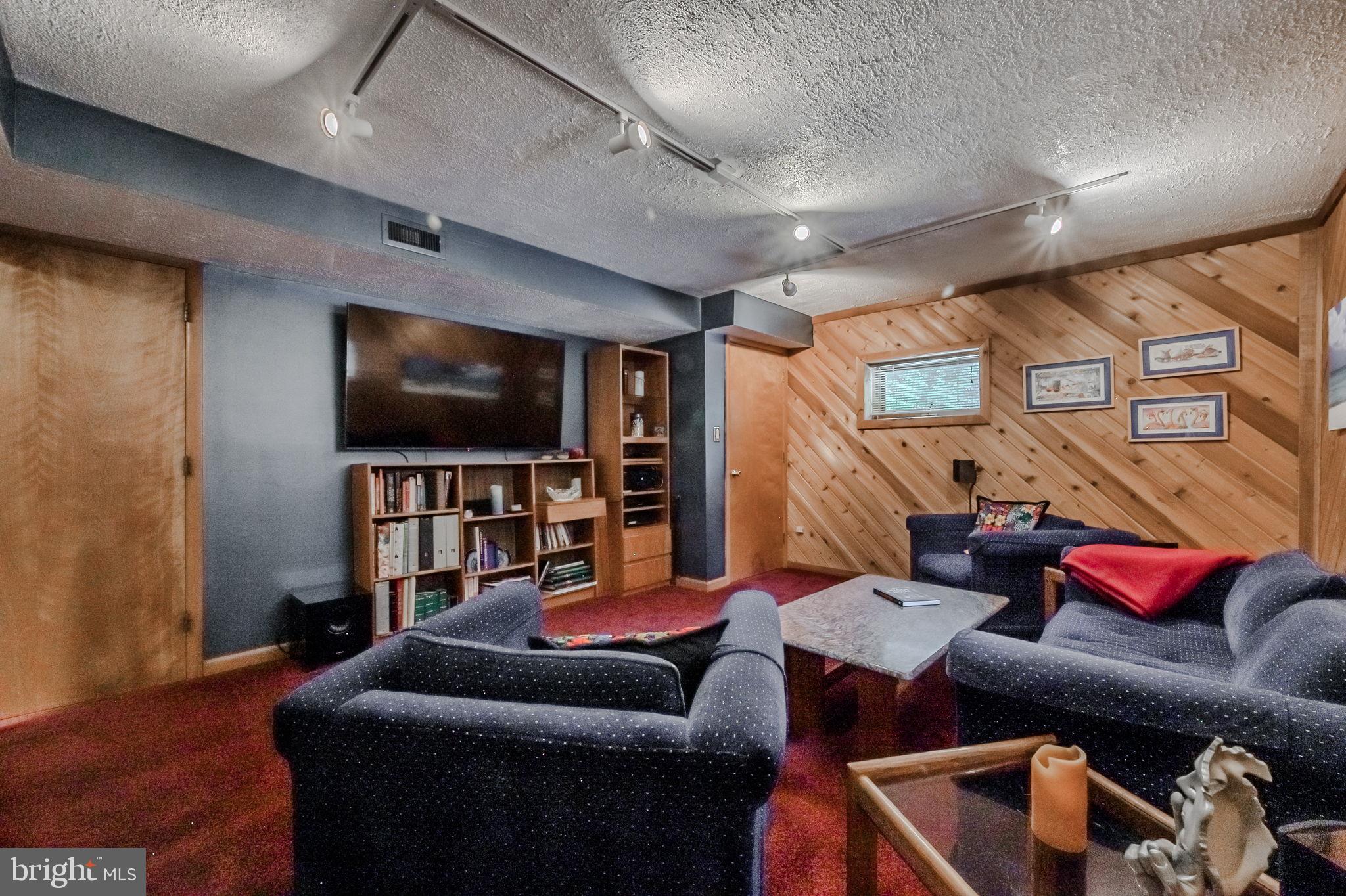 MORGAN HOLLOW - Residential