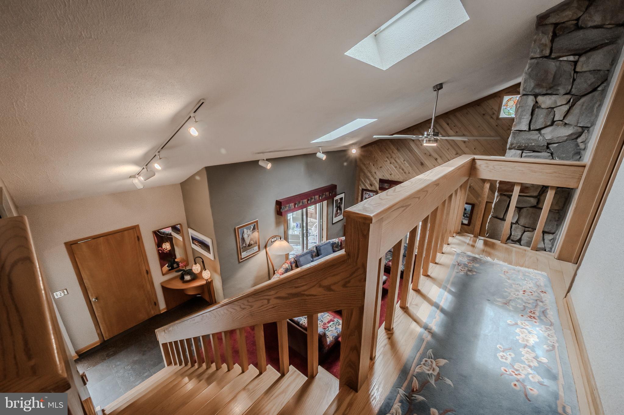 MORGAN HOLLOW - Residential