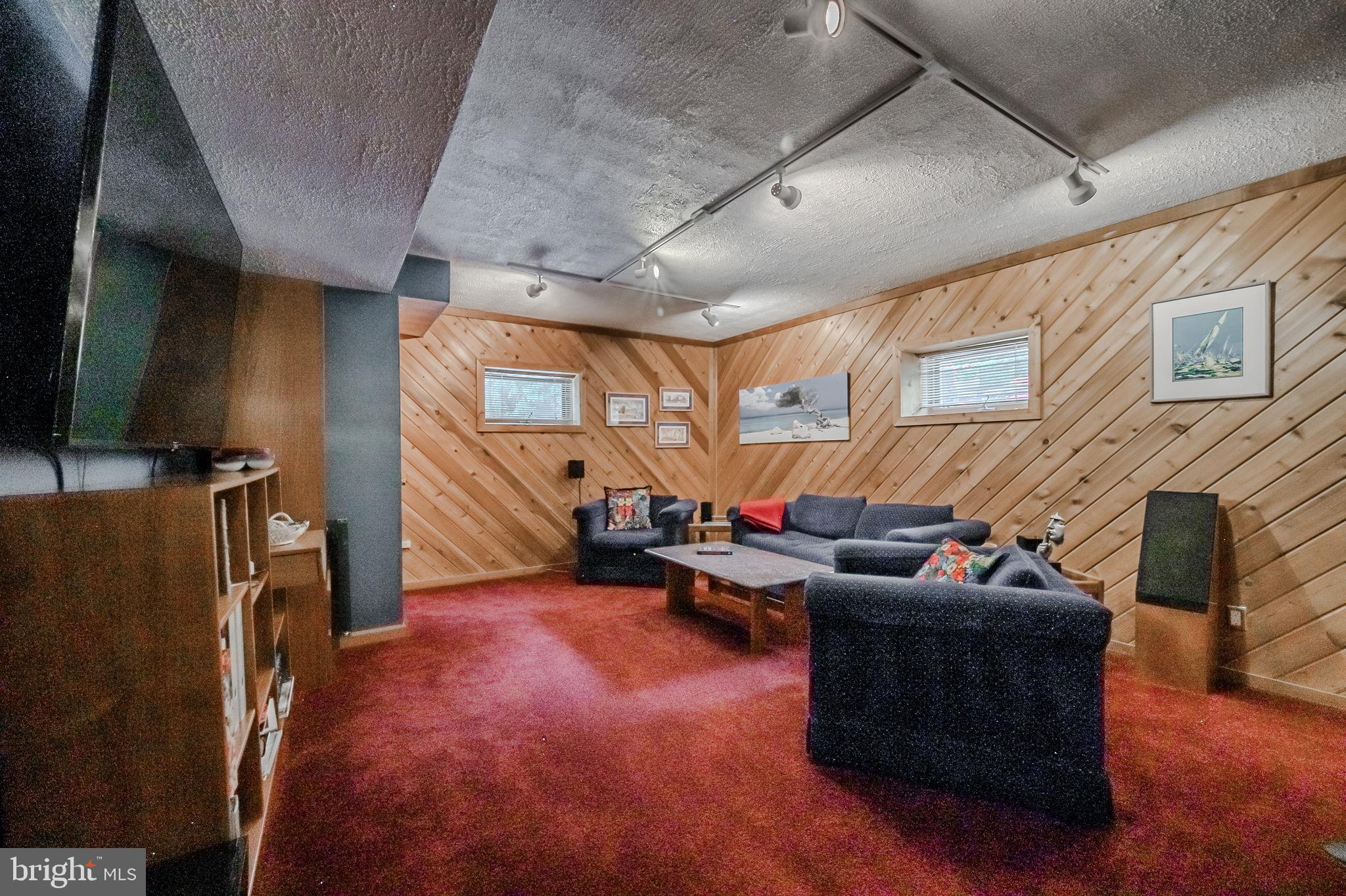 MORGAN HOLLOW - Residential