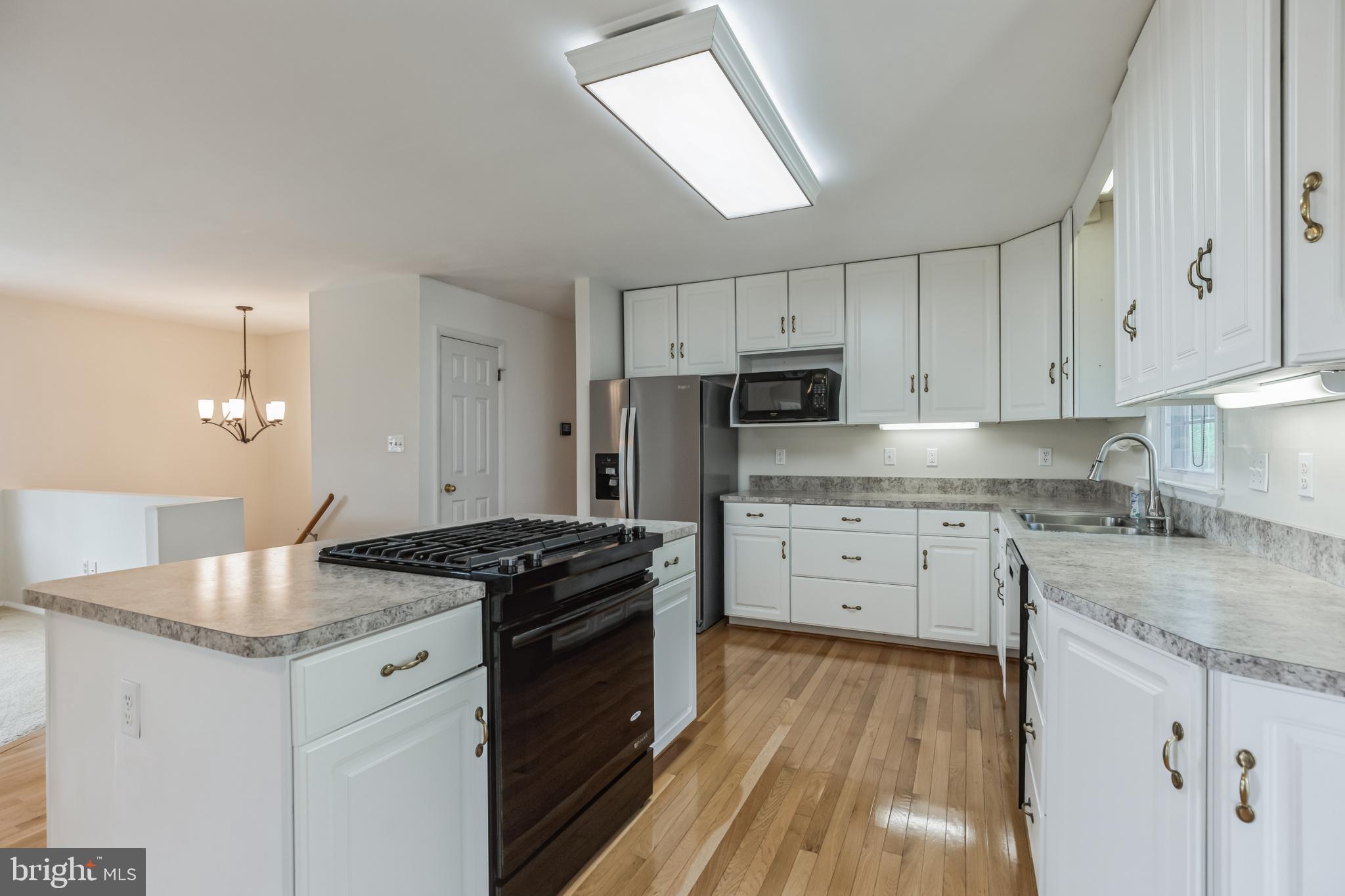 BRETON BAY ESTATES - Residential